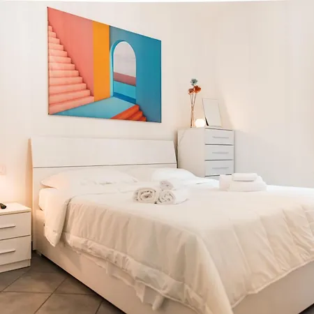 Melloni House Apartmán *